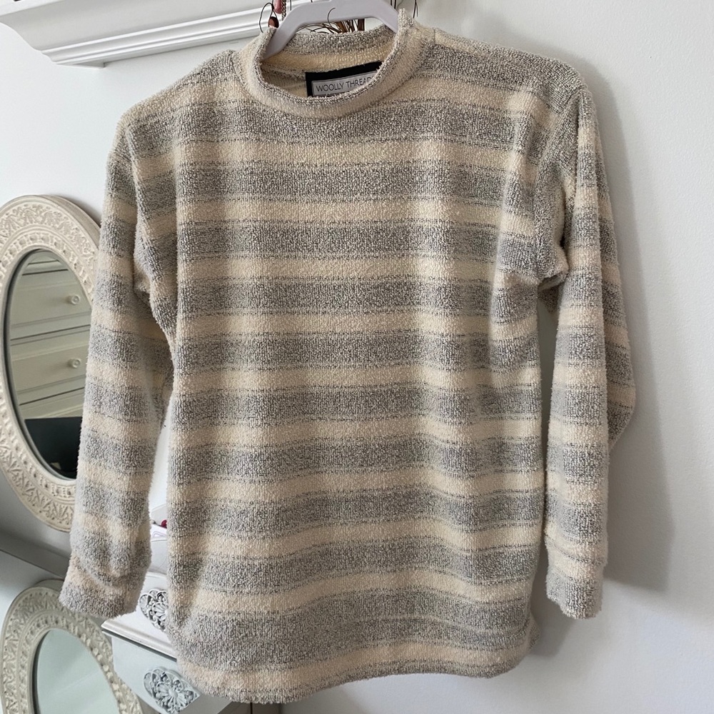 Woolly threads mock neck sweater